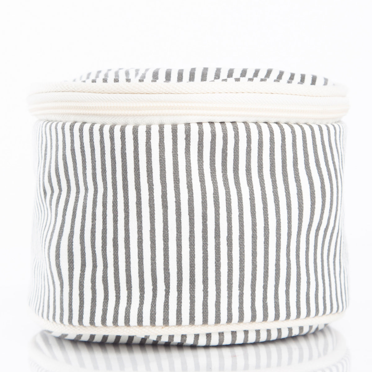 Stripes Circle Case in Gray
